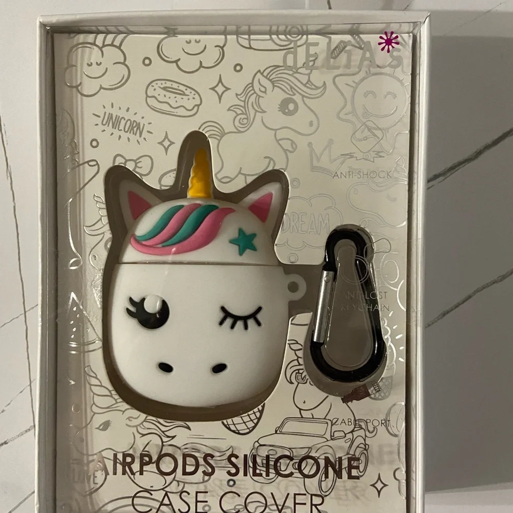 🦄NEW in Box Unicorn Apple AirPod Gen 1 and 2 case!🦄